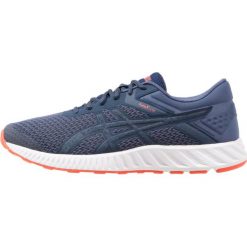 ASICS FUZEX LYTE 2 Obuwie do biegania treningowe insignia blue/cherry tomato. Buty treningowe marki ASICS. W wyprzedaży za 184.05 zł.