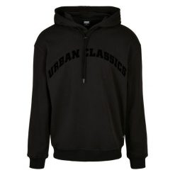 Bluza z kapturem Urban Classics gate. Czarne bluzy Urban Classics, m, bez wzorów, z kapturem. Za 244.50 zł.