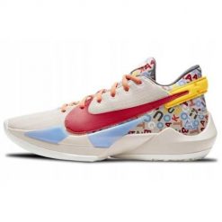 Buty koszykarskie męskie Nike Zoom Freak 2. Białe buty do koszykówki Nike, bez zapięcia, do koszykówki, nike zoom. Za 669.99 zł.