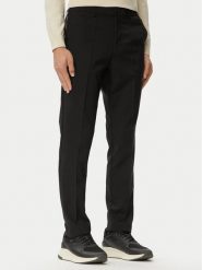BOSS Chinosy Goc Swing 50564285 Czarny Regular Fit. Czarne eleganckie spodnie Boss, m, z syntetyku. Za 699.99 zł.