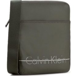 Saszetka CALVIN KLEIN BLACK LABEL - Logan 2.0 Mini Flat Crossover K50K502054 313. Saszetki i nerki marki Calvin Klein Black Label. W wyprzedaży za 209.00 zł.