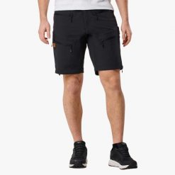 Szorty turystyczne męskie Swedemount Lofoten Stretch Shorts szybkoschnące. Czarne szorty SWEDEMOUNT, m, bez wzorów, z tkaniny, sportowe. Za 329.99 zł.