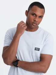 Casualowy t-shirt męski z naszywką na kieszeni – błękitny V9 OM-TSCT-0109 - XXL. Niebieskie t-shirty Ombre Clothing, l, z aplikacjami, z bawełny, bez kołnierzyka, bez ramiączek. Za 77.99 zł.