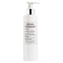 Maison Margiela Replica Przy kominku Żele pod prysznic 200 ml. Pielęgnacja ciała MAISON MARGIELA. Za 159.59 zł.