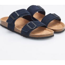 Skórzane klapki - Granatowy. Klapki marki Reserved. Za 159.99 zł.