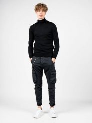 Xagon Man Sweter "Turtleneck" | A22081 & ELV18 | Mężczyzna | Czarny. Czarne swetry nierozpinane Xagon, m, bez wzorów, z dzianiny, bez kołnierzyka, bez ramiączek. W wyprzedaży za 229.00 zł.