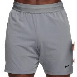 Odzież Męskie Nike. Szara szorty Nike, m, bez wzorów. Za 283.99 zł.