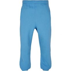 Spodnie dresowe Urban Classics. Niebieskie spodnie materiałowe Urban Classics, m, bez wzorów, z dresówki. Za 198.50 zł.
