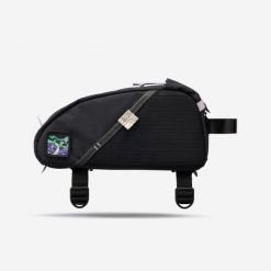 Torba rowerowa do bikepackingu Riverside ADVT 500 na górną rurę ramy 1,5 l. Czarne torby na ramię ROCKRIDER, bez wzorów, z materiału, na ramię, bez dodatków. Za 129.99 zł.