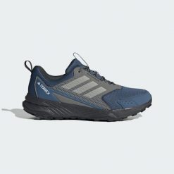 Buty Tracefinder Trail Running. Niebieskie buty do biegania Adidas, bez wzorów, z materiału, bez zapięcia, do biegania. Za 329.00 zł.