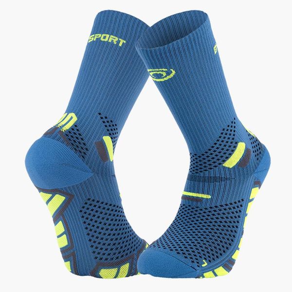 Wysokie skarpety BV Sport Ultra 2. Niebieskie skarpetki sportowe BV SPORT, bez wzorów, z materiału. Za 116.50 zł.