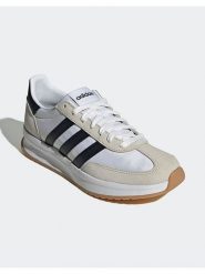 Adidas Skórzane sneakersy "Run 72" w kolorze beżowo-białym rozmiar: 46. Białe buty do biegania Adidas, bez wzorów, bez zapięcia. Za 198.10 zł.