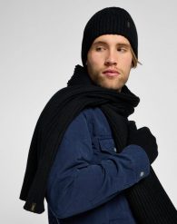 MĘSKI ZESTAW CZAPKA, SZALIK I RĘKAWICZKI LEE XMAS PACK BLACK 112342469. Czarne czapki zimowe Lee, bez wzorów. Za 149.99 zł.