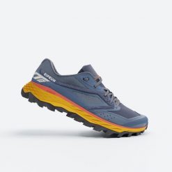 Buty do biegania w terenie męskie Kiprun XT8. Brązowe buty do biegania KIPRUN, bez wzorów, z kauczuku, bez zapięcia, do biegania. Za 359.99 zł.
