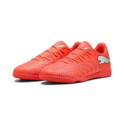 Buty piłkarskie unisex FUTURE 9 PLAY Indoor PUMA. Białe buty do biegania Puma, bez wzorów, bez zapięcia, do biegania. Za 269.00 zł.
