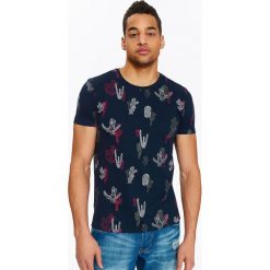 T-SHIRT MĘSKI Z NADRUKIEM. T-shirty TOP SECRET. W wyprzedaży za 34.99 zł.