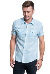 KOSZULA MĘSKA WRANGLER SS 2PKT FLAP SHIRT CERULEAN BLUE W5J5ORXVT 112130184. Niebieskie koszule Wrangler, m, bez wzorów, bez kołnierzyka, bez ramiączek. Za 129.99 zł.