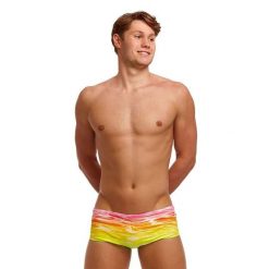 Kąpielówki męskie spodenki bokserki szybkoschnące na basen Funky Trunks. Czerwone kąpielówki Funky Trunks, m, bez wzorów. Za 149.99 zł.