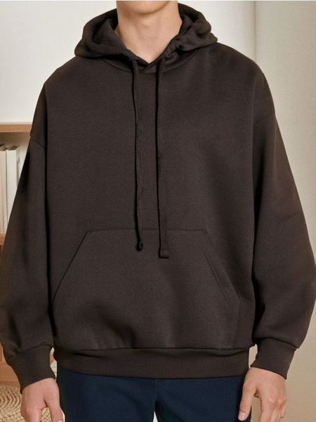 Bluza hoodie comfort fit - brązowy. Brązowe bluzy bez kaptura Sinsay, l, bez wzorów, bez kaptura. W wyprzedaży za 17.99 zł.