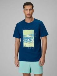 4F T-shirt regular z nadrukiem męski - turkusowy XL. Niebieskie t-shirty 4F, m, bez wzorów, z bawełny, bez kołnierzyka, bez ramiączek. Za 69.99 zł.