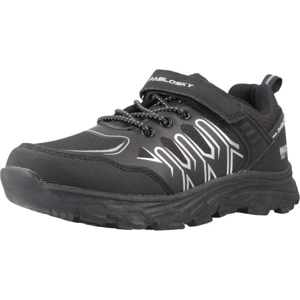 Buty PABLOSKY 979010P Czarny. Czarne buty turystyczne PABLOSKY, bez wzorów, z materiału, bez zapięcia, na fitness i siłownię. Za 184.99 zł.