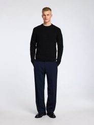 SELECTED HOMME Sweter "Theo" w kolorze czarnym rozmiar: S. Czarne swetry nierozpinane Selected Homme, s, bez wzorów, z bawełny, bez kołnierzyka, bez ramiączek. Za 79.21 zł.