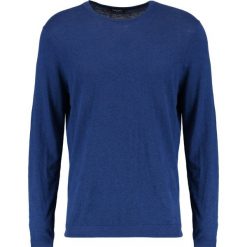 Calvin Klein SAUL CREW NECK Sweter blue. Swetry nierozpinane marki CALVIN KLEIN. W wyprzedaży za 381.65 zł.