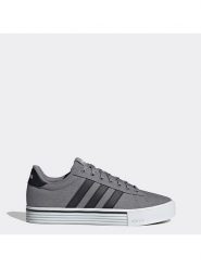 Adidas Sneakersy "Daily 4.0" w kolorze szarym rozmiar: 40. Szare buty sportowe casual Adidas, bez wzorów, bez zapięcia. Za 191.42 zł.