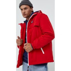 Tommy Jeans kurtka męska kolor czerwony zimowa. Czerwone kurtki Tommy Jeans, na zimę, l, bez wzorów, z jeansu, bez kaptura. W wyprzedaży za 489.99 zł.