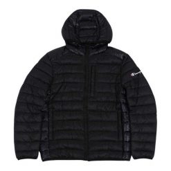 Męska Kurtka Z Kapturem I Kieszenią Na Piersi. Czarne kurtki Champion, m, bez wzorów, z kapturem. Za 595.99 zł.