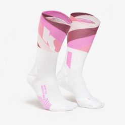 Skarpetki do biegania dla dorosłych Kiprun "Bougeons en Rose". Białe skarpetki sportowe KIPRUN, bez wzorów, z dzianiny. Za 52.49 zł.