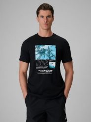 4F T-shirt regular z nadrukiem męski - czarny S. Czarne t-shirty 4F, m, bez wzorów, z bawełny, bez kołnierzyka, bez ramiączek. Za 79.99 zł.