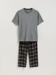 Dwuczęściowa piżama z haftem - ciemnoszary. Szare piżamy Reserved, l, bez wzorów, z bawełny, bez ramiączek. Za 139.99 zł.