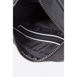 Guess Jeans - Saszetka. Saszetki i nerki marki Guess Jeans. Za 299.90 zł.