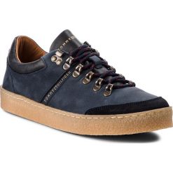 Półbuty TOMMY HILFIGER - Crepe Outsole Hiking FM0FM01676 Midnight 403. Buty sportowe casual marki Tommy Hilfiger. W wyprzedaży za 349.00 zł.