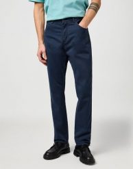 MESKIE SPODNIE WRANGLER TEXAS SLIM DARK NAVY 112362470. Niebieskie spodnie materiałowe Wrangler, l, bez wzorów, z materiału. Za 219.99 zł.