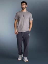 4F T-shirt regular z nadrukiem męski - szary L. Szare t-shirty 4F, l, bez wzorów, bez kołnierzyka, bez ramiączek. Za 79.99 zł.