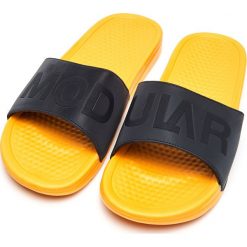 Klapki - Pomarańczowy. Klapki marki Cropp. Za 39.99 zł.