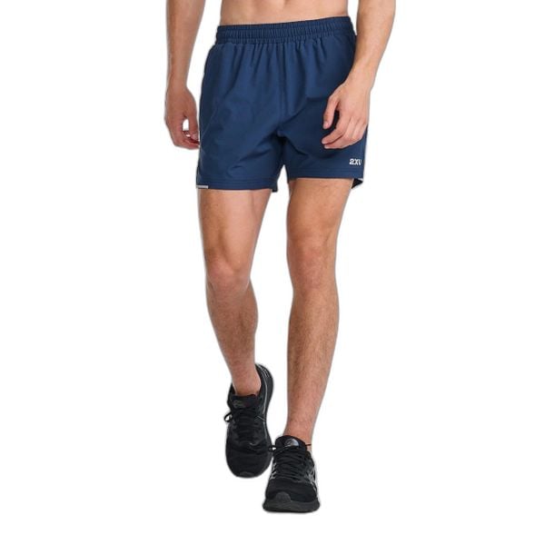 5-calowe spodenki 2XU Aero. Niebieskie szorty 2XU, m, bez wzorów. Za 241.00 zł.