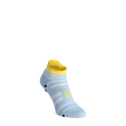 Skarpety do biegania Compressport Pro Racing Socks v4.0 UL Run Low. Niebieskie skarpety Compressport, bez wzorów. Za 83.99 zł.