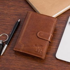 Portfel skórzany męski pionowy klasyczny brązowy RFiD Beltimore D41. Brązowe portfele bez wzorów. Za 69.90 zł.