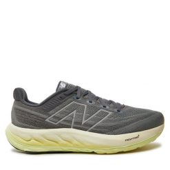 Buty do biegania New Balance. Szare buty do biegania New Balance, bez wzorów, bez zapięcia, do biegania. Za 579.99 zł.