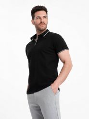 Koszulka męska polo z dzianiny pique bez guzików - czarna V2 OM-POSS-0110 - XXL. Czarne koszulki polo sportowe Ombre Clothing, l, z aplikacjami, z bawełny, bez kołnierzyka, bez ramiączek. W wyprzedaży za 59.99 zł.