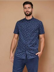 Koszula regular fit ze stójką - granatowy. Niebieskie koszule Sinsay, l, bez wzorów, bez kołnierzyka, bez ramiączek. Za 39.99 zł.