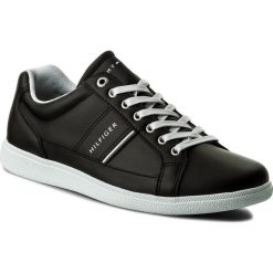 Sneakersy TOMMY HILFIGER - Core Leather Cupsole FM0FM01478 Black 990. Buty sportowe casual marki Tommy Hilfiger. W wyprzedaży za 269.00 zł.