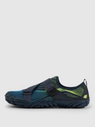 4F Buty do wody BALTROCK męskie - granatowe 41. Niebieskie buty turystyczne 4F, na lato, bez wzorów, z gumy, bez zapięcia, do pływania. Za 119.99 zł.