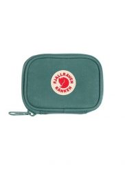 Portfel Fjallraven Kanken Card Wallet - frost green. Zielone portfele Fjällräven, bez wzorów, z bawełny. Za 131.99 zł.