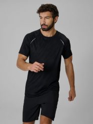 4F Koszulka do biegania szybkoschnąca męska - czarna S. Czarne t-shirty 4F, m, bez wzorów, z tkaniny, bez kołnierzyka, bez ramiączek. Za 129.99 zł.