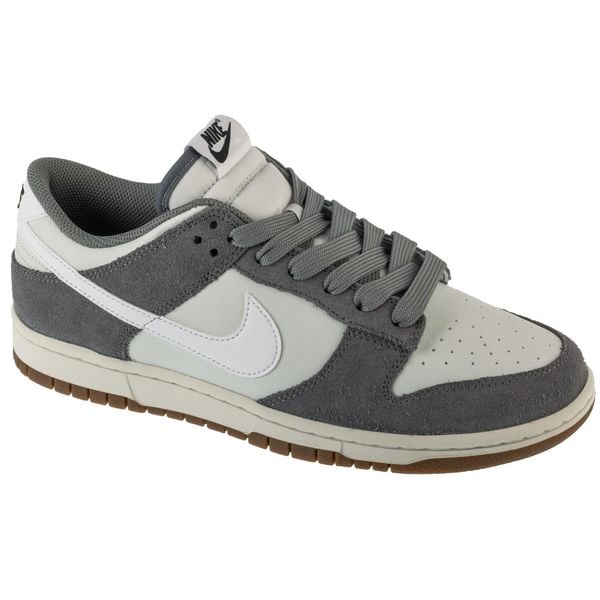 Buty sportowe Sneakersy męskie, Dunk Low Retro SE. Szare buty sportowe casual Nike, bez wzorów, bez zapięcia. Za 499.99 zł.