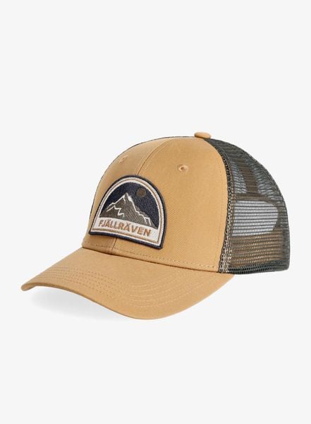 Czapka z daszkiem Fjallraven Badge Langtradarkeps. Brązowe czapki z daszkiem Fjällräven, na lato, bez wzorów, z bawełny. Za 221.20 zł.